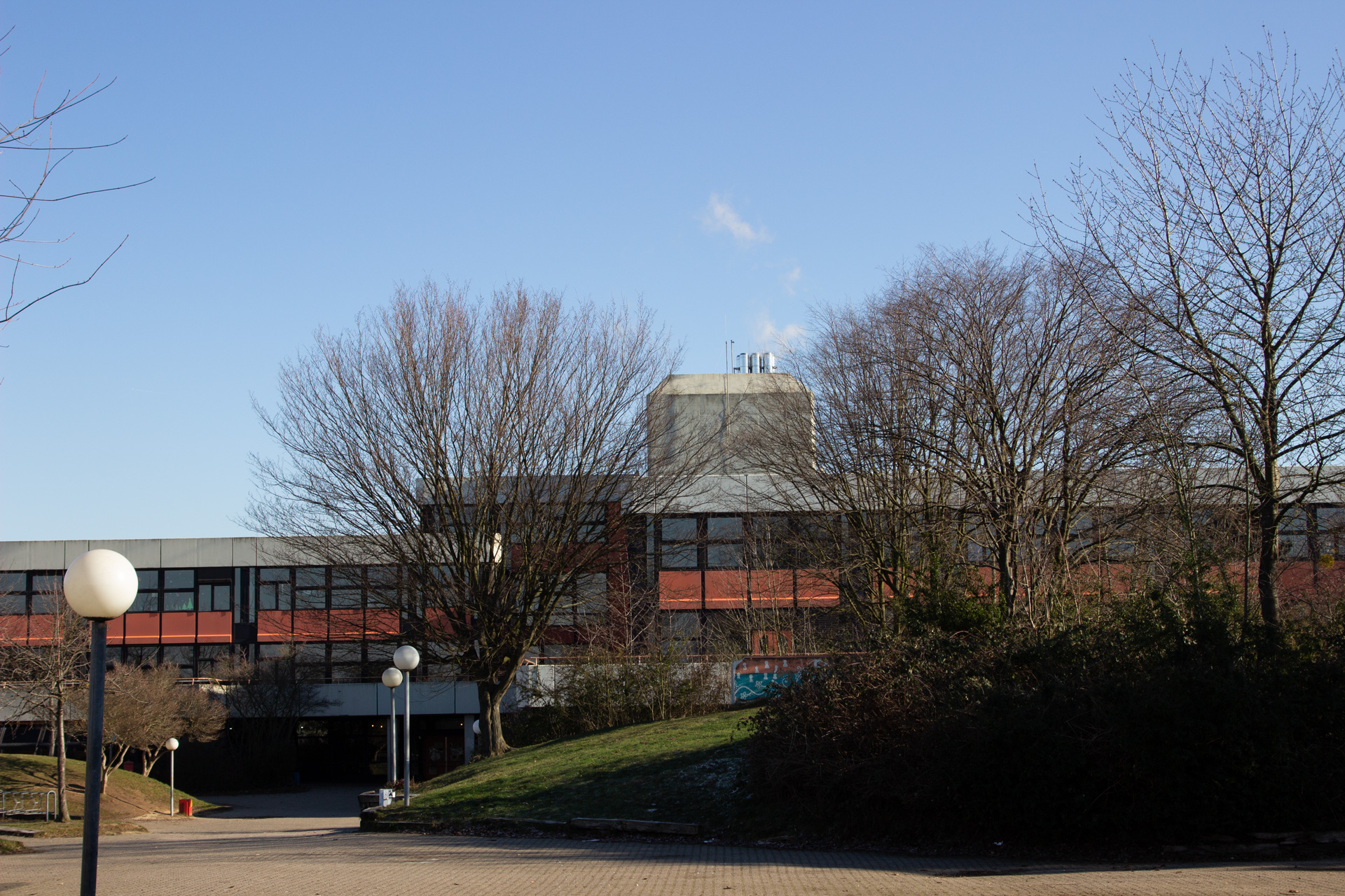 Schule Außenbereich 8